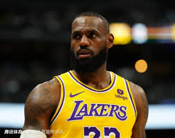 明日热血之战：鹈鹕与快船狭路相逢，谁能燃爆赛场？​.